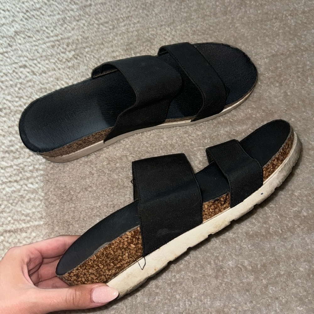 Black sandals